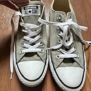 Women's Chuck Taylor All Star Madison Low Top Sneaker